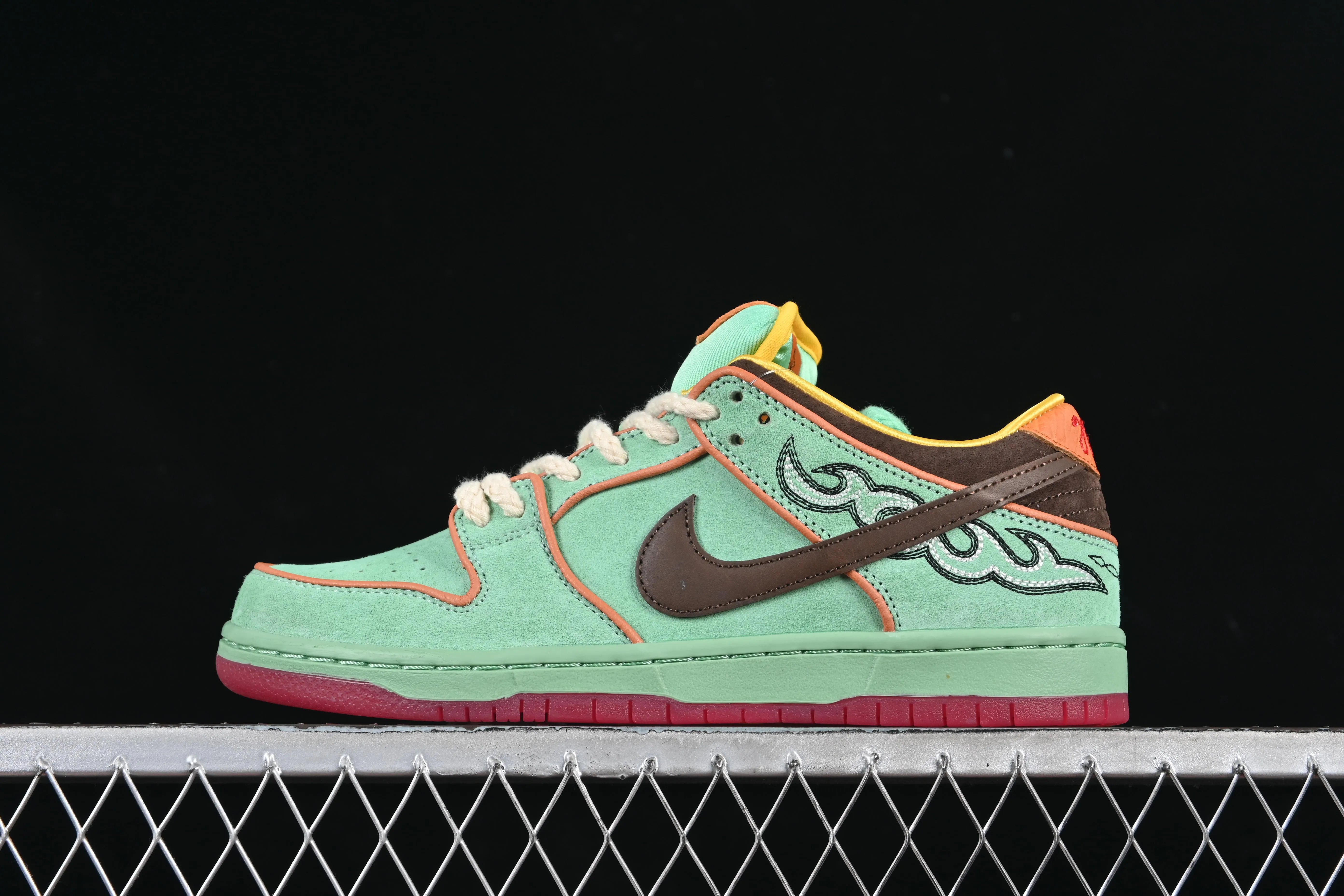 All Categories Nk SB Dunk Series Nk SB Dunk Low Low-top sneakers Pure original Nike SB Dunk Low "Tourmaline" Black Moon Low-top casual skateboard shoes HF3058-300